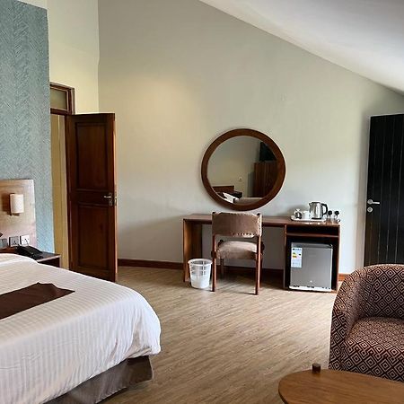 Morogoro Hotel ภายนอก รูปภาพ